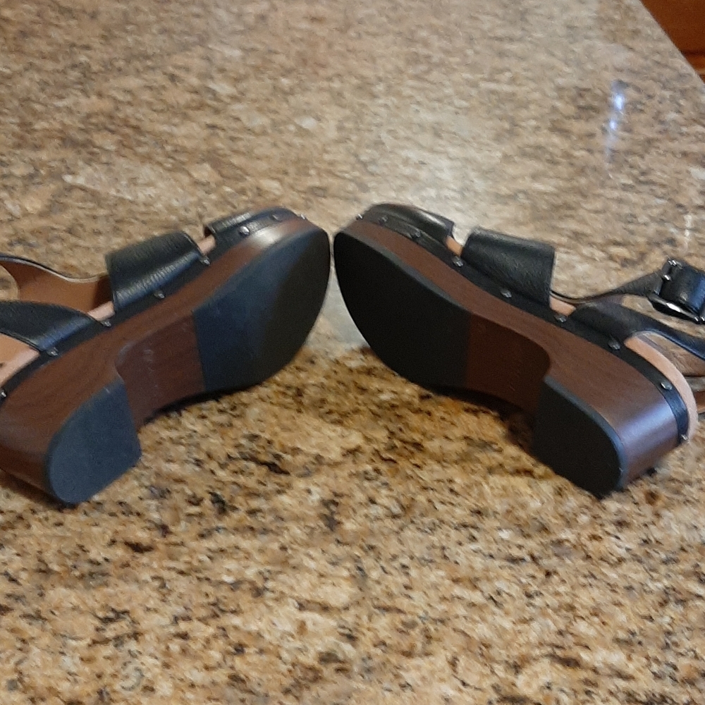 Vionic heel sandals - Picture 3 of 3